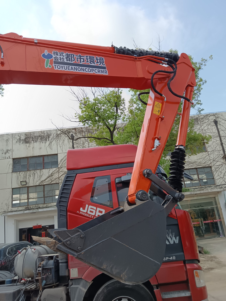 HITACHI ZX70 - Minibagger: das Bild 5 HITACHI ZX70 - Minibagger: das Bild 5