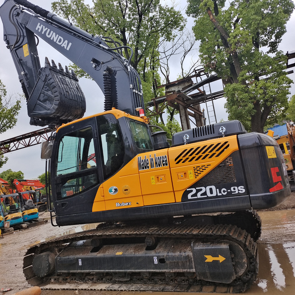 HYUNDAI 220LC-9S 220LC - 9T - Kettenbagger: das Bild 1 HYUNDAI 220LC-9S 220LC - 9T - Kettenbagger: das Bild 1