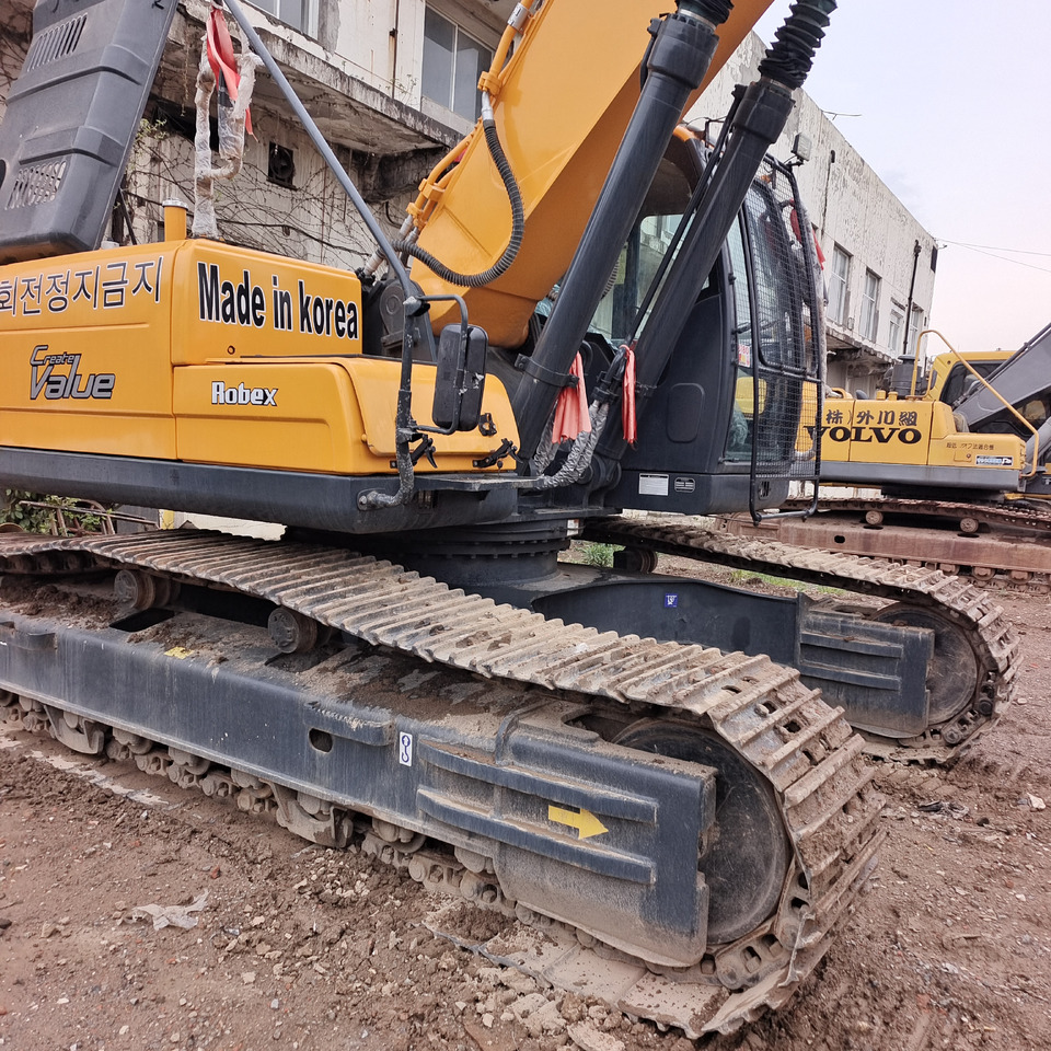 HYUNDAI 305LC-9S - Kettenbagger: das Bild 2 HYUNDAI 305LC-9S - Kettenbagger: das Bild 2