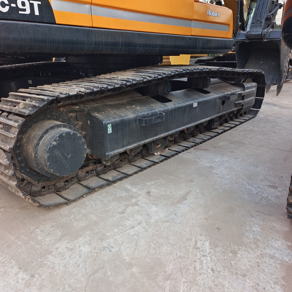 HYUNDAI 305LC-9T - Kettenbagger: das Bild 3 HYUNDAI 305LC-9T - Kettenbagger: das Bild 3