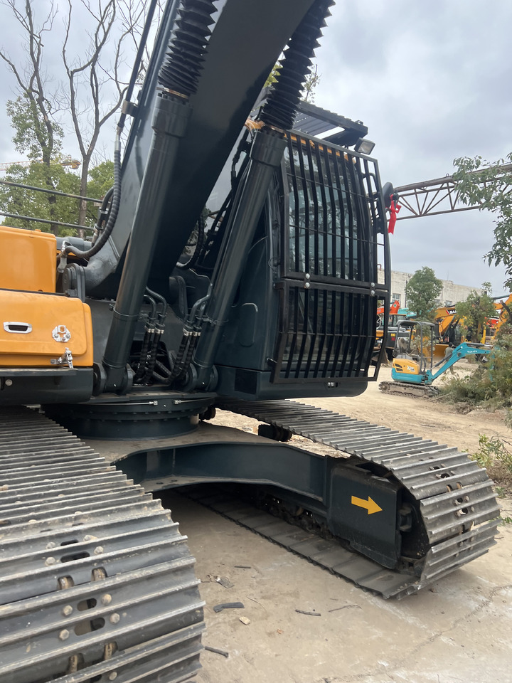 HYUNDAI HX220HD BROADEN TRACK SHOES - Kettenbagger: das Bild 5 HYUNDAI HX220HD BROADEN TRACK SHOES - Kettenbagger: das Bild 5