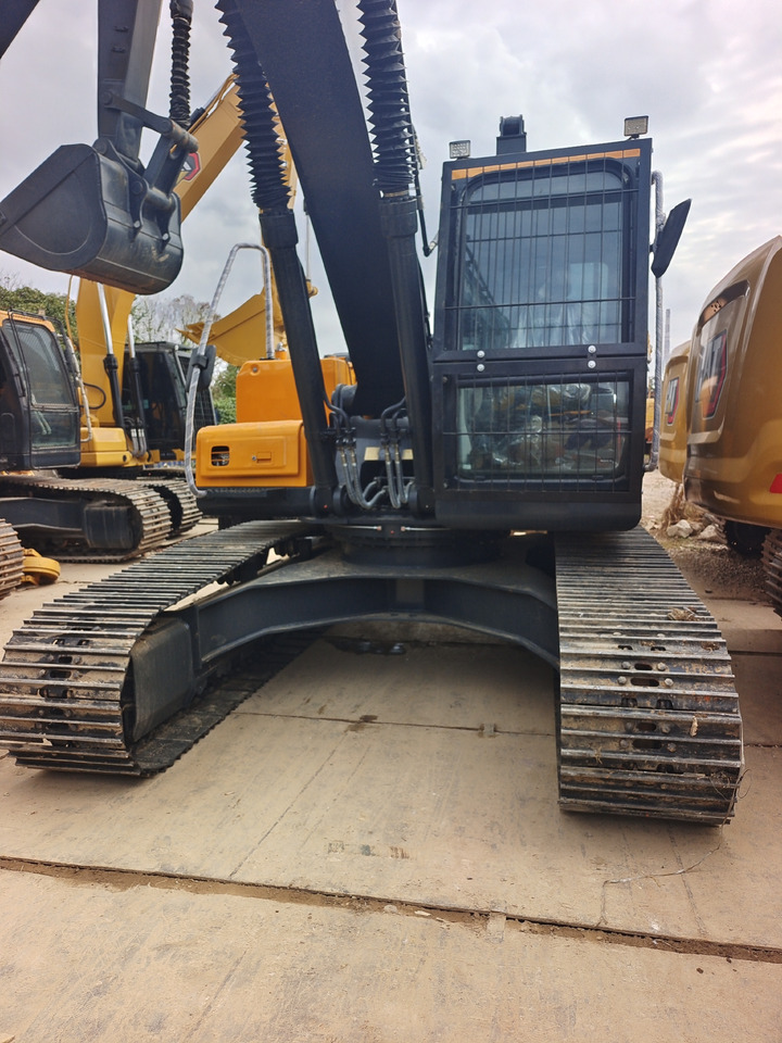 HYUNDAI HX220HD - Kettenbagger: das Bild 4 HYUNDAI HX220HD - Kettenbagger: das Bild 4