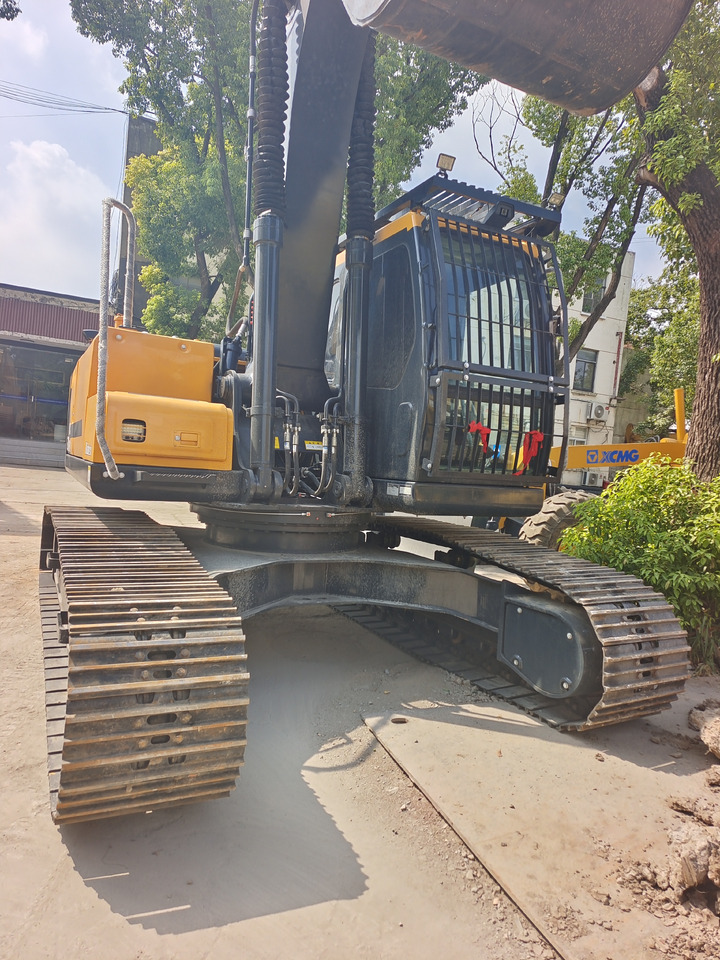 HYUNDAI HX220HD WITH 4 CAMERAS - Kettenbagger: das Bild 5 HYUNDAI HX220HD WITH 4 CAMERAS - Kettenbagger: das Bild 5