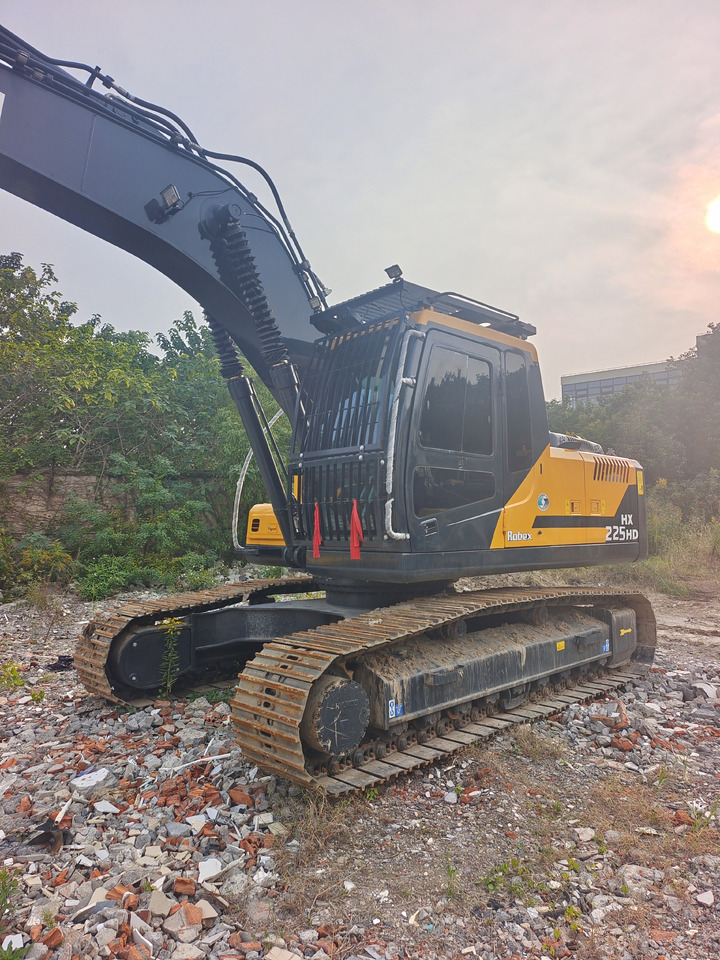 HYUNDAI HX225HD - Kettenbagger: das Bild 4 HYUNDAI HX225HD - Kettenbagger: das Bild 4