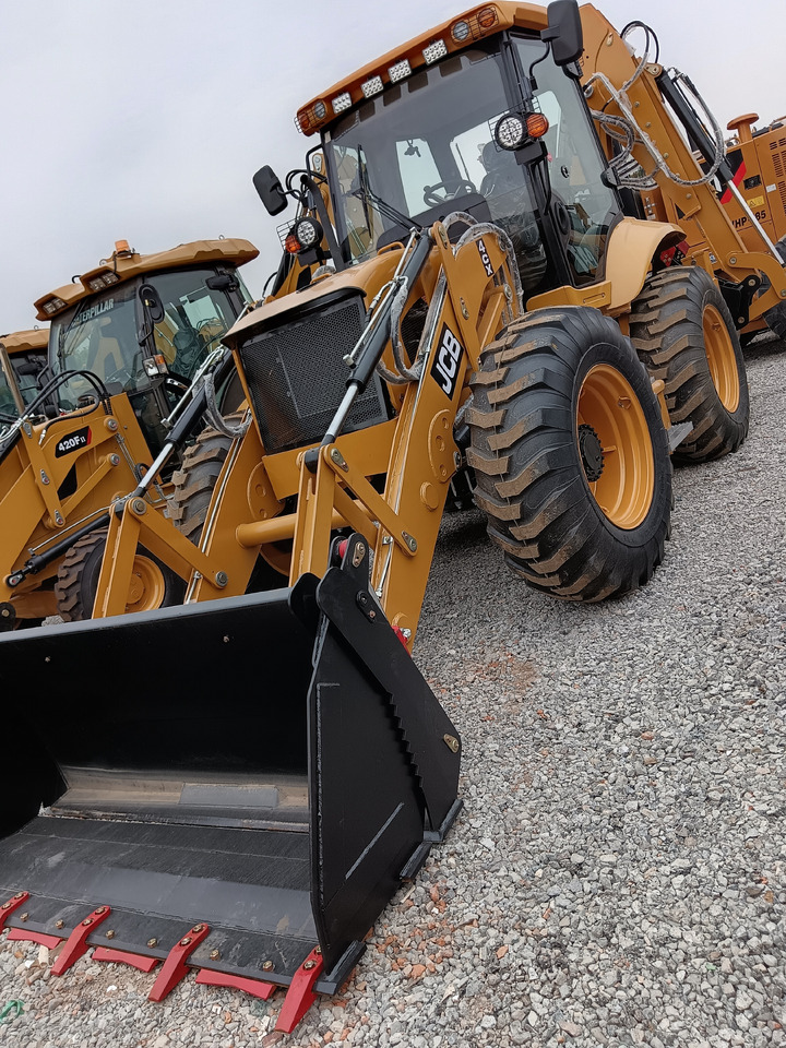 JCB 4CX - Baggerlader: das Bild 4 JCB 4CX - Baggerlader: das Bild 4