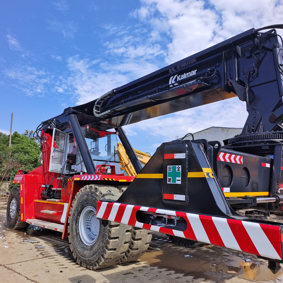 KALMAR DRF 450 - Reach stacker: das Bild 5 KALMAR DRF 450 - Reach stacker: das Bild 5