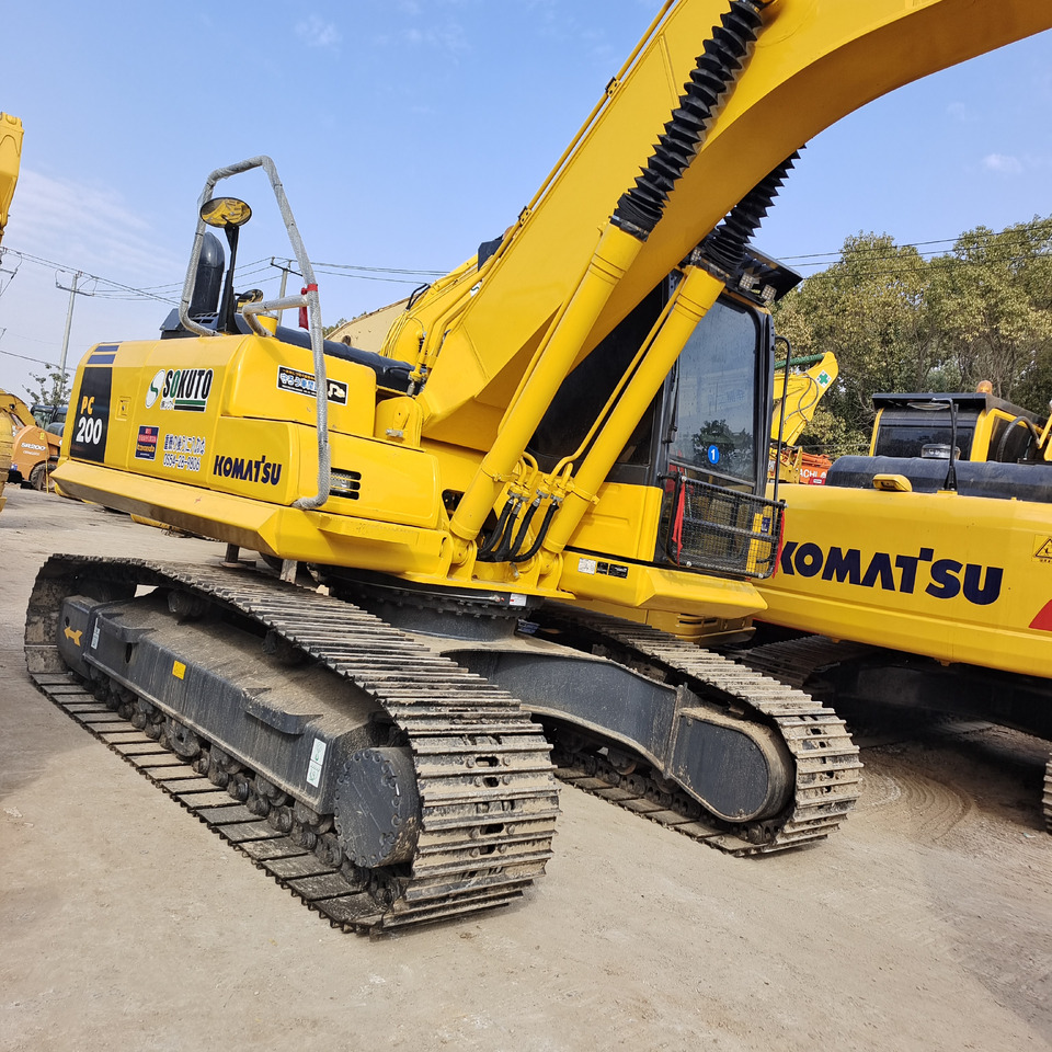 Kettenbagger KOMATSU PC 200-8: das Bild 12