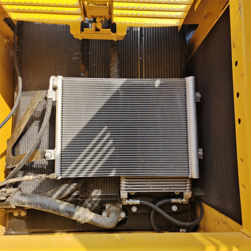 Kettenbagger KOMATSU PC 220-8 N1: das Bild 31