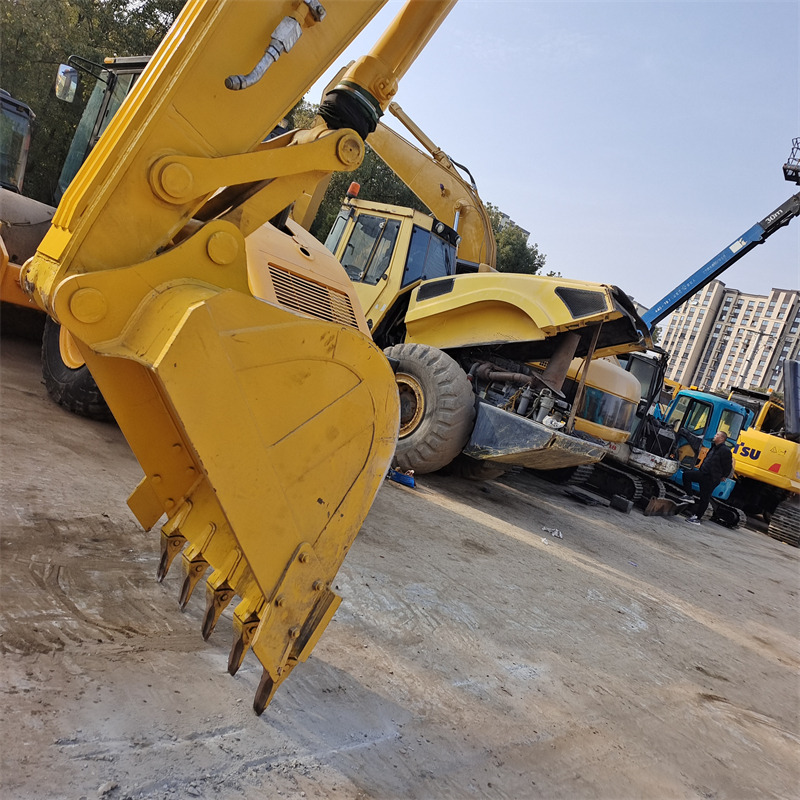 Kettenbagger KOMATSU PC 220-8 N1: das Bild 7