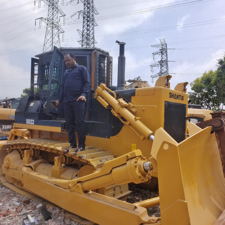 SHANTUI SD22 WITH FORK SD 22 SD32 SD16 - Bulldozer: das Bild 1 SHANTUI SD22 WITH FORK SD 22 SD32 SD16 - Bulldozer: das Bild 1