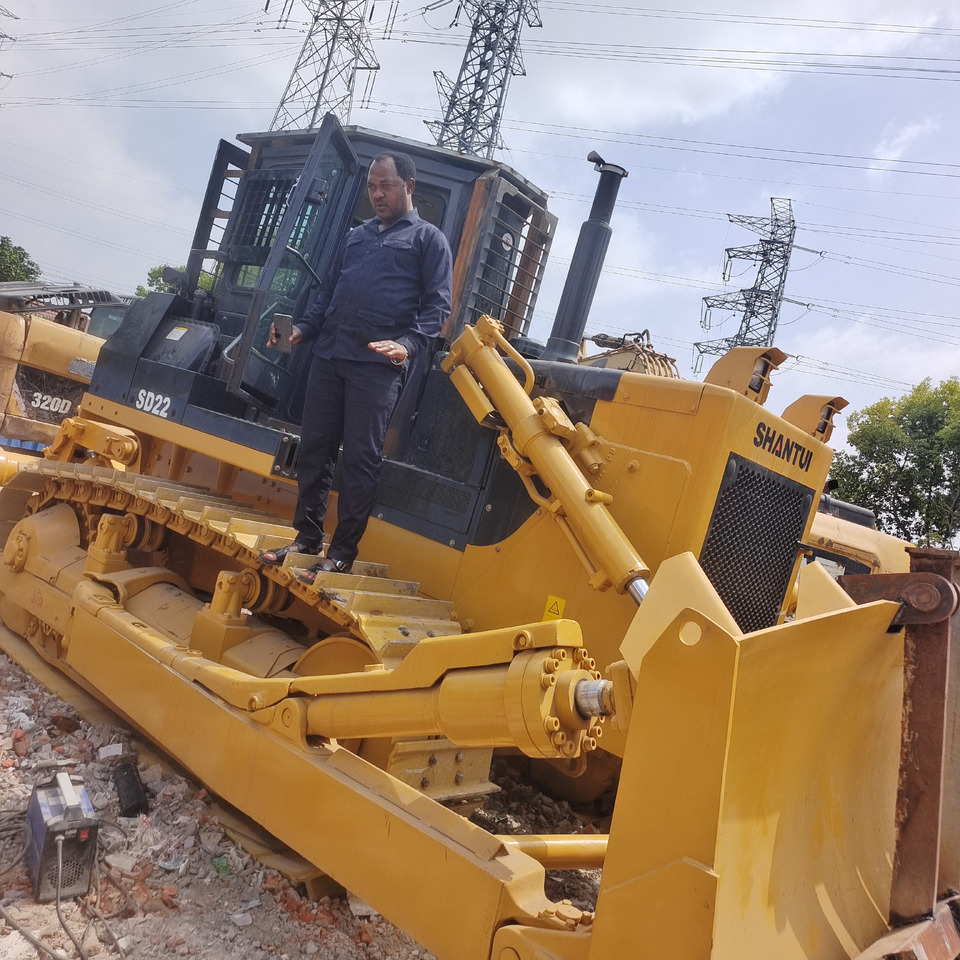 SHANTUI SD22 WITH FORK SD 22 SD32 SD16 - Bulldozer: das Bild 3 SHANTUI SD22 WITH FORK SD 22 SD32 SD16 - Bulldozer: das Bild 3