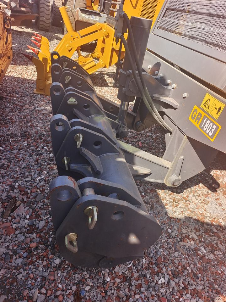 XCMG GR1803 WITH RIPPER - Grader: das Bild 3 XCMG GR1803 WITH RIPPER - Grader: das Bild 3