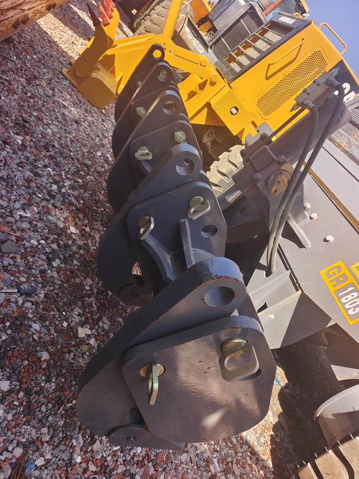 XCMG GR1803 WITH RIPPER - Grader: das Bild 2 XCMG GR1803 WITH RIPPER - Grader: das Bild 2