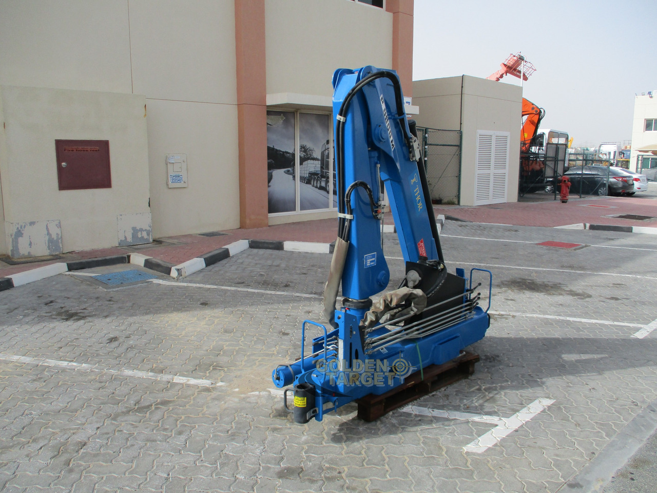 ING BONFIGLIOLI IBP 8000 M / 2SI CRANE - Ladekran für LKW: das Bild 3 ING BONFIGLIOLI IBP 8000 M / 2SI CRANE - Ladekran für LKW: das Bild 3