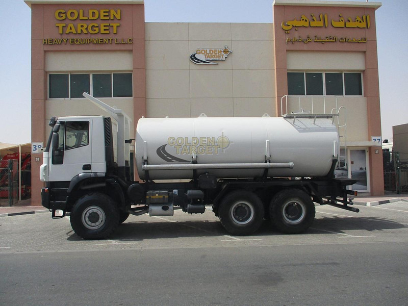 Iveco TRAKKER 380 - Tankwagen: das Bild 5 Iveco TRAKKER 380 - Tankwagen: das Bild 5