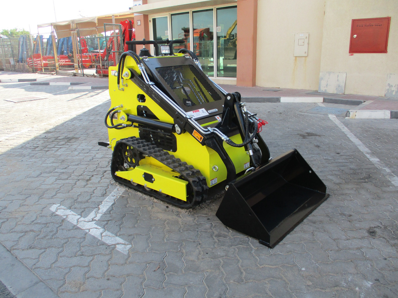 MACHPRO MPS330 Mini Skid Steer - Kompaktlader: das Bild 1 MACHPRO MPS330 Mini Skid Steer - Kompaktlader: das Bild 1
