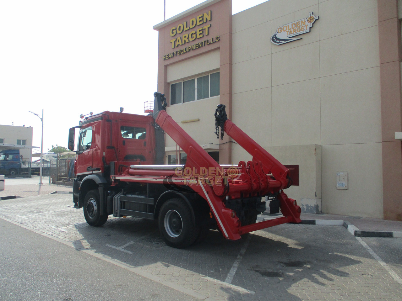 MERCEDES-BENZ Arocs 1832 4x2 Skip Loader - Absetzkipper: das Bild 3 MERCEDES-BENZ Arocs 1832 4x2 Skip Loader - Absetzkipper: das Bild 3