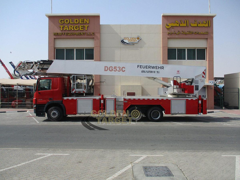 Mercedes-Benz Actros 3332 - LKW mit Arbeitsbühne: das Bild 5 Mercedes-Benz Actros 3332 - LKW mit Arbeitsbühne: das Bild 5