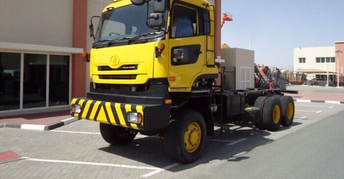 Nissan UD CZ4YL 6x6 Chassis Truck - Fahrgestell LKW: das Bild 1 Nissan UD CZ4YL 6x6 Chassis Truck - Fahrgestell LKW: das Bild 1