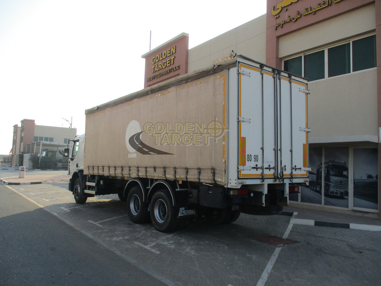 Renault KERAX 380 Curtainsider Truck - Plane LKW: das Bild 4 Renault KERAX 380 Curtainsider Truck - Plane LKW: das Bild 4