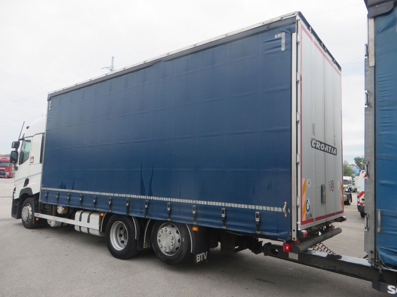 Renault T480 SC 6x2 Tandem jumbo 116m3 - Plane LKW: das Bild 5 Renault T480 SC 6x2 Tandem jumbo 116m3 - Plane LKW: das Bild 5