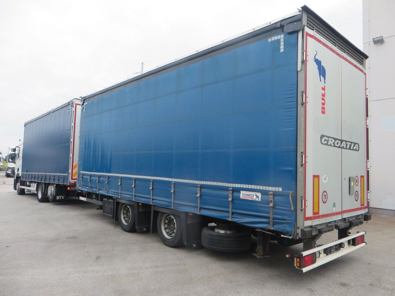 Renault T480 SC 6x2 Tandem jumbo 116m3 - Plane LKW: das Bild 4 Renault T480 SC 6x2 Tandem jumbo 116m3 - Plane LKW: das Bild 4