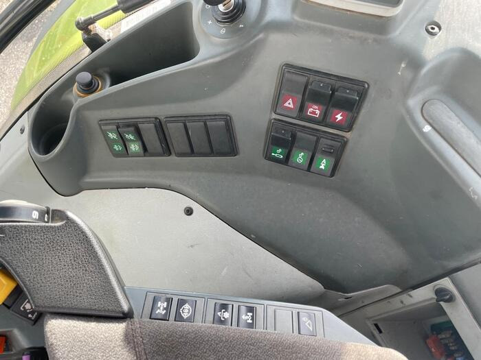 Claas Arion 650 - Traktor: das Bild 5 Claas Arion 650 - Traktor: das Bild 5