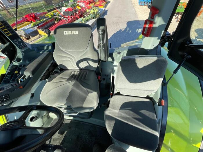 Claas Arion 650 - Traktor: das Bild 2 Claas Arion 650 - Traktor: das Bild 2