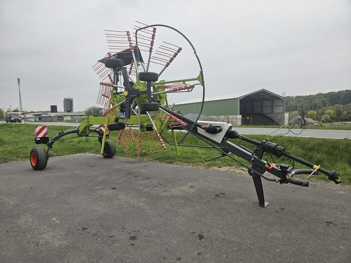 Claas Liner 1600 - Heuwender/ Wenderechen: das Bild 2 Claas Liner 1600 - Heuwender/ Wenderechen: das Bild 2