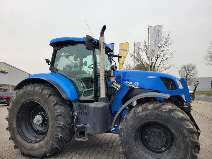 New Holland T 7.250 - Traktor: das Bild 1 New Holland T 7.250 - Traktor: das Bild 1