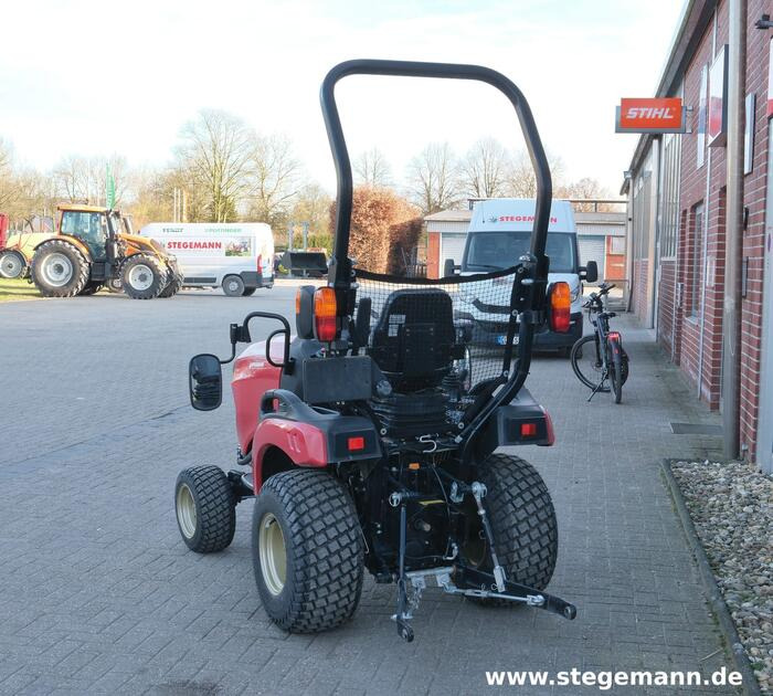Yanmar SA221 - Traktor: das Bild 4 Yanmar SA221 - Traktor: das Bild 4