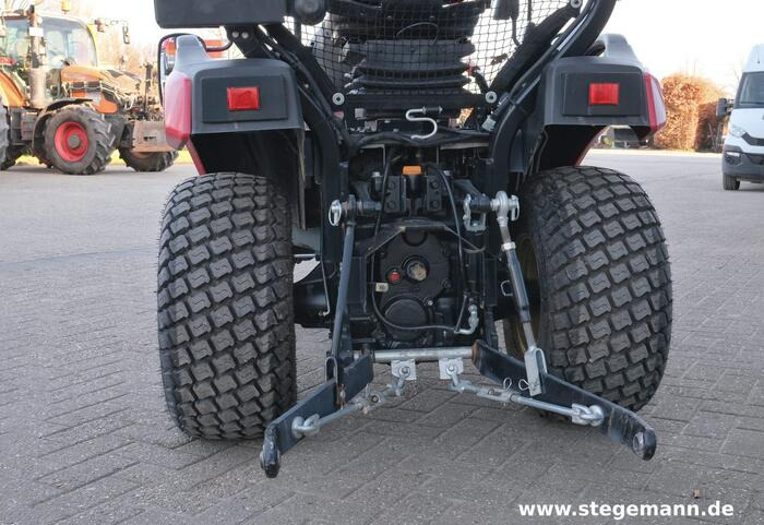 Yanmar SA221 - Traktor: das Bild 5 Yanmar SA221 - Traktor: das Bild 5