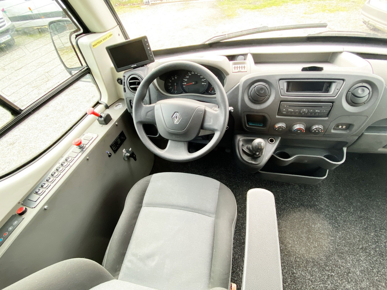 Innenraum Bild 1: Kleinbus, Personentransporter RENAULT MASTER BUREAU