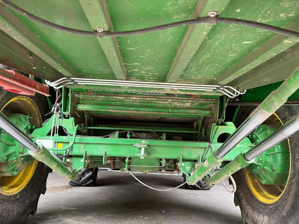 John Deere W 440 - Mähdrescher: das Bild 2 John Deere W 440 - Mähdrescher: das Bild 2