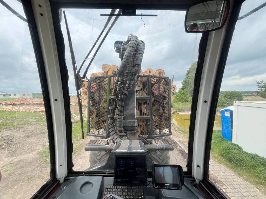 Forwarder Komatsu 845: das Bild 24 Forwarder Komatsu 845: das Bild 24