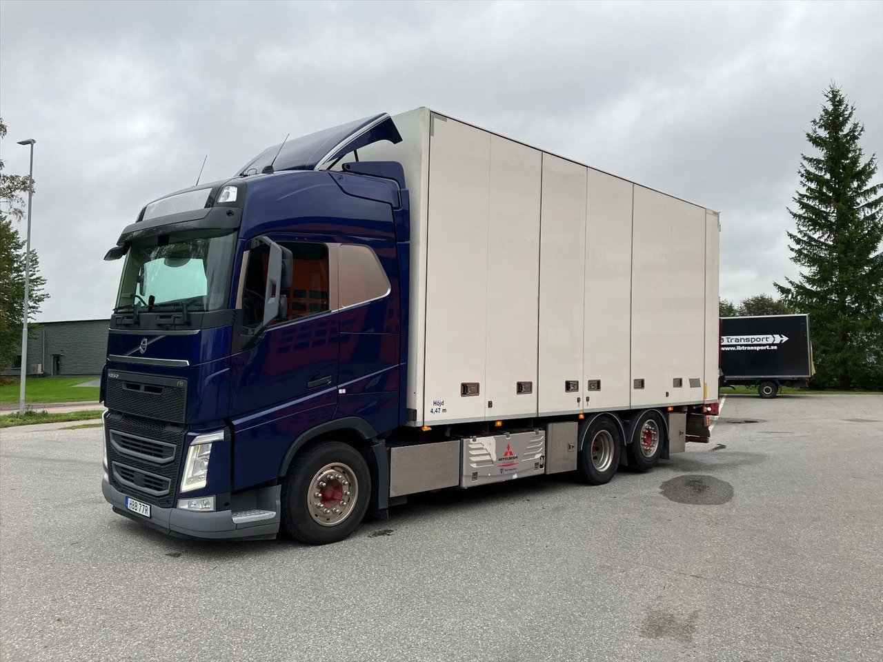 Kylbil Volvo FH 12.8 6x2 I-Shift -2021 - Koffer LKW: das Bild 1 Kylbil Volvo FH 12.8 6x2 I-Shift -2021 - Koffer LKW: das Bild 1