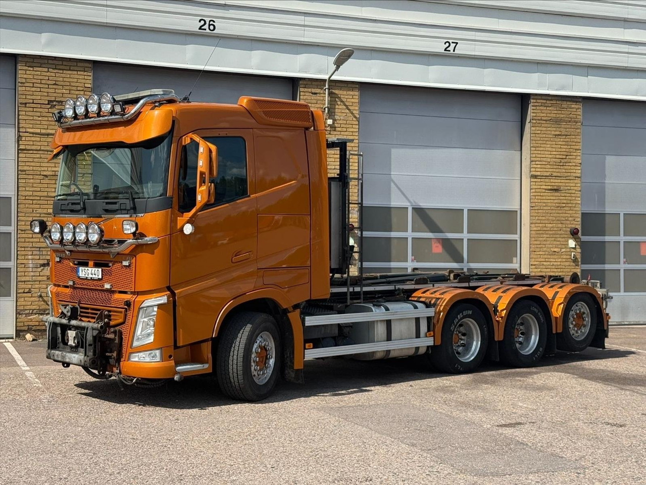 Lastväxlare Volvo FH 12.8 I-Shift, 510hk, 8x4 -2018 | Plogutrustad - Abrollkipper: das Bild 1 Lastväxlare Volvo FH 12.8 I-Shift, 510hk, 8x4 -2018 | Plogutrustad - Abrollkipper: das Bild 1
