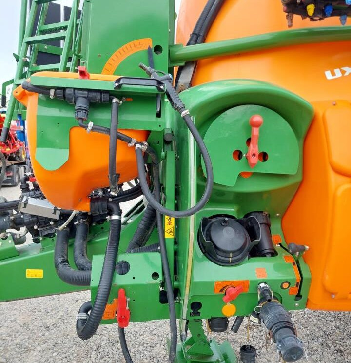 Amazone UX 5200 - 28m med Ama-Select - Anhängespritze: das Bild 4 Amazone UX 5200 - 28m med Ama-Select - Anhängespritze: das Bild 4