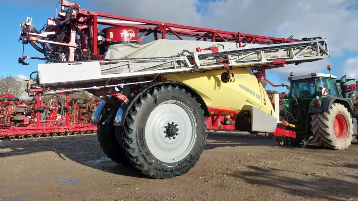 Hardi Commander 7000i - 36 m Twin - Anhängespritze: das Bild 2 Hardi Commander 7000i - 36 m Twin - Anhängespritze: das Bild 2