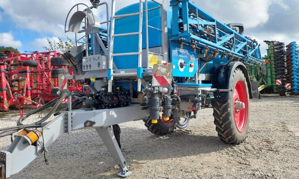 Lemken ALBATROS 9 6000 L med GPS - Anhängespritze: das Bild 3 Lemken ALBATROS 9 6000 L med GPS - Anhängespritze: das Bild 3