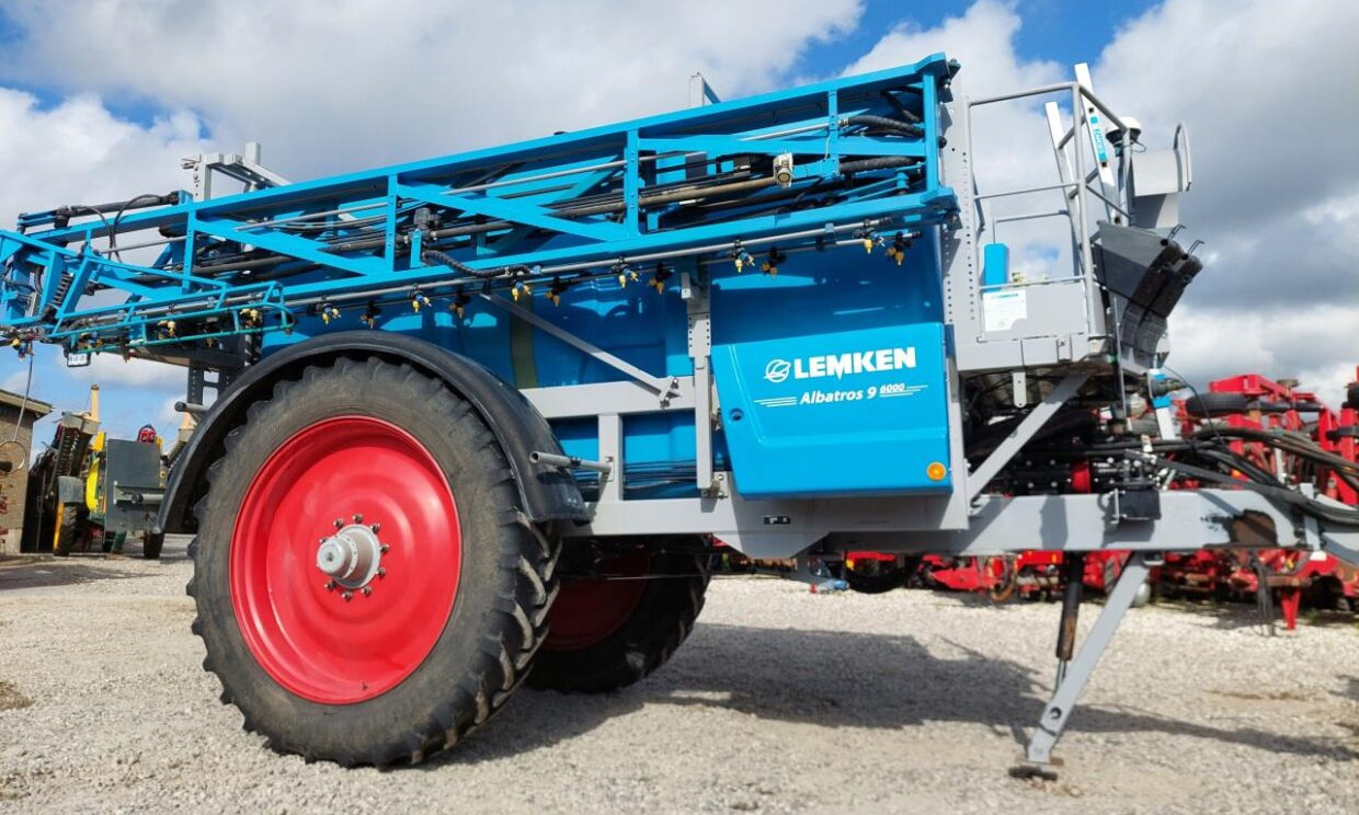 Lemken ALBATROS 9 6000 L med GPS - Anhängespritze: das Bild 4 Lemken ALBATROS 9 6000 L med GPS - Anhängespritze: das Bild 4