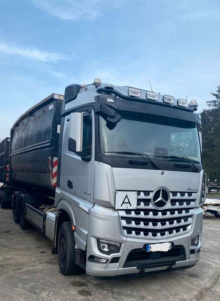 Mercedes-Benz Acocs 2548 6x2 Hakenabroller - Abrollkipper: das Bild 2 Mercedes-Benz Acocs 2548 6x2 Hakenabroller - Abrollkipper: das Bild 2