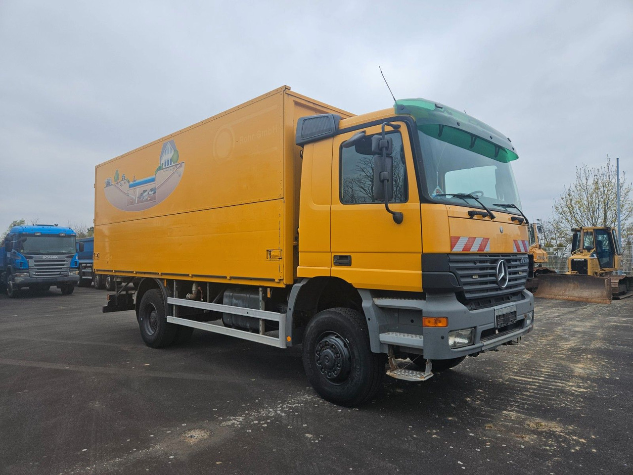 Mercedes-Benz Actros 2031 4x4 Koffer orig. 127.600 km !!! - Koffer LKW: das Bild 4 Mercedes-Benz Actros 2031 4x4 Koffer orig. 127.600 km !!! - Koffer LKW: das Bild 4