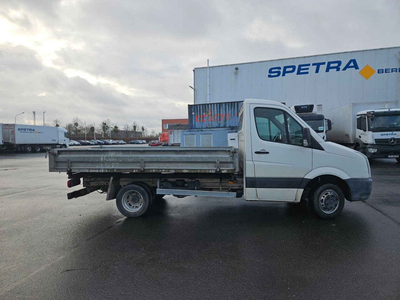 Volkswagen Crafter 50 - 2.5 TDI Dreiseitenkipper - Kipper Transporter: das Bild 5 Volkswagen Crafter 50 - 2.5 TDI Dreiseitenkipper - Kipper Transporter: das Bild 5