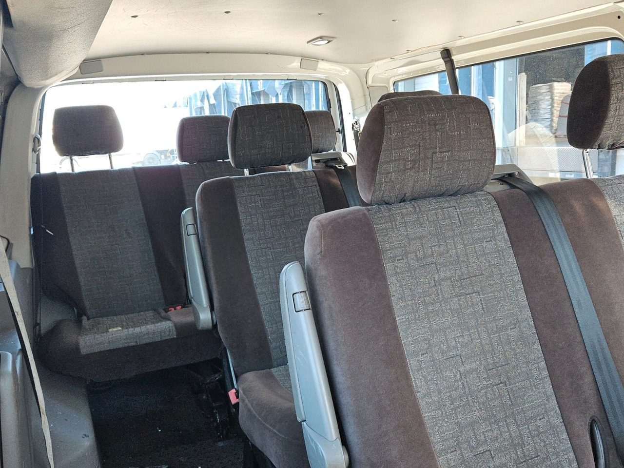 Volkswagen T5 9 Sitzer lang - Personentransporter: das Bild 5 Volkswagen T5 9 Sitzer lang - Personentransporter: das Bild 5
