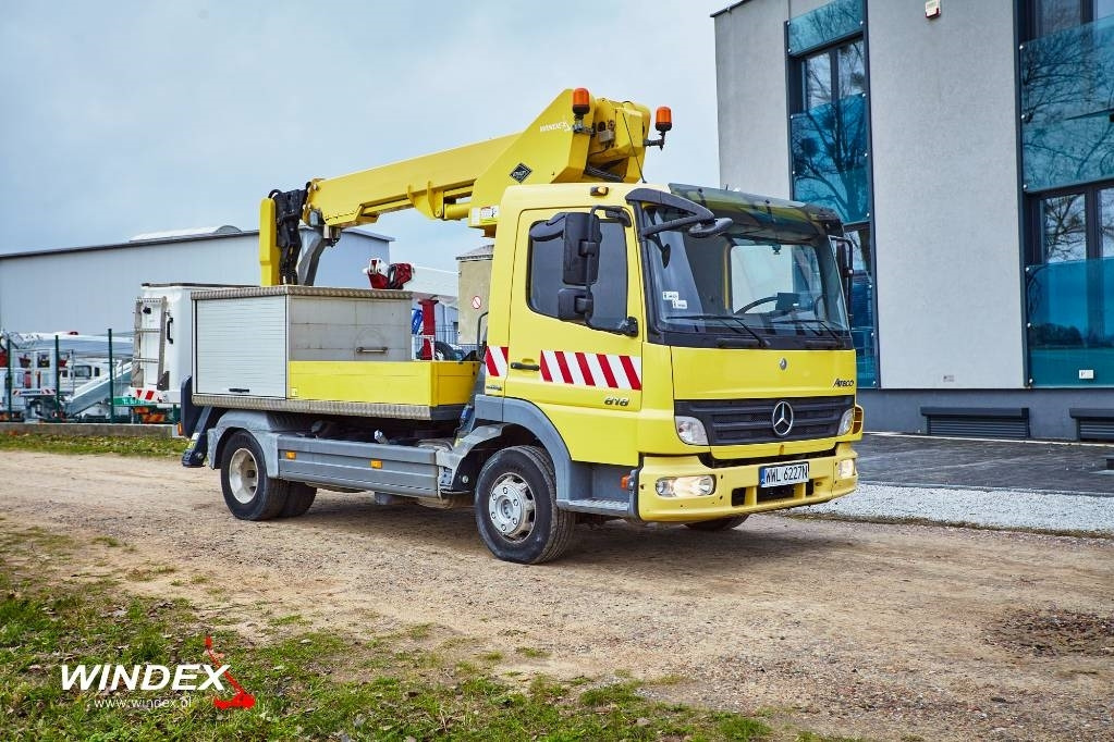 VERSALIFT VT-51-NF - LKW mit Arbeitsbühne: das Bild 1 VERSALIFT VT-51-NF - LKW mit Arbeitsbühne: das Bild 1