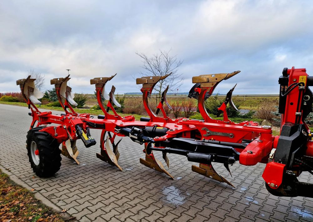 Gregoire Besson Gregoire Besson Rover 70 - Pflug: das Bild 2 Gregoire Besson Gregoire Besson Rover 70 - Pflug: das Bild 2