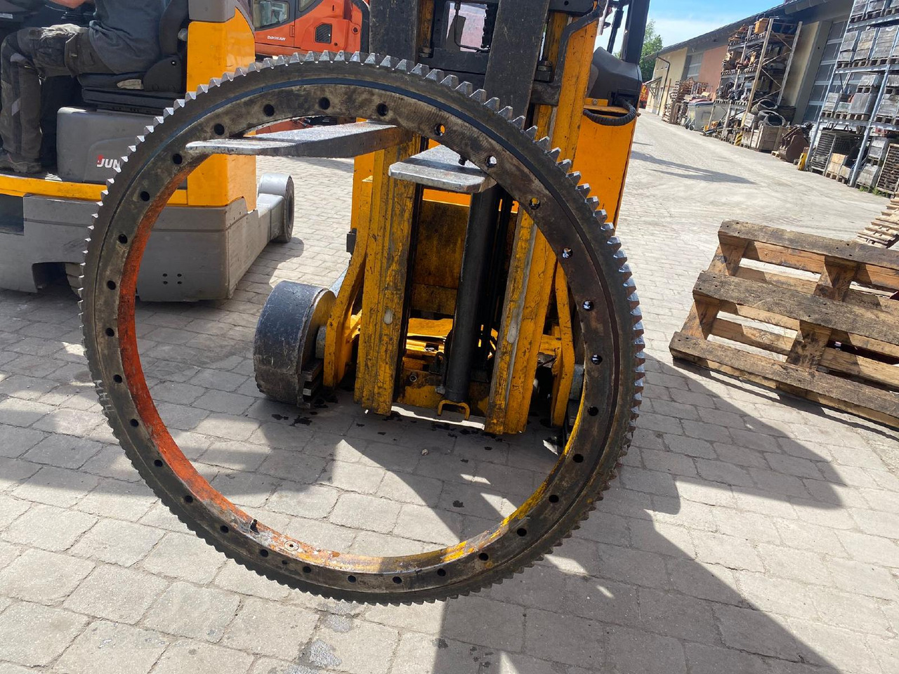Atlas , O&K - Drehkranz für Baumaschine: das Bild 5 Atlas , O&K - Drehkranz für Baumaschine: das Bild 5