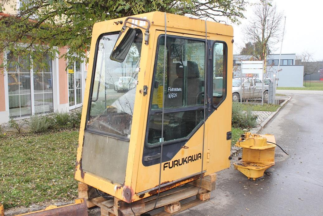 Furukawa W625 - Fahrerhaus für Baumaschine: das Bild 1 Furukawa W625 - Fahrerhaus für Baumaschine: das Bild 1