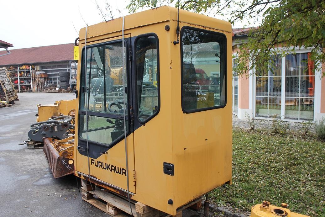 Furukawa W625 - Fahrerhaus für Baumaschine: das Bild 4 Furukawa W625 - Fahrerhaus für Baumaschine: das Bild 4